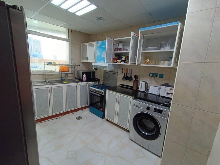 Luxury Two Bedroom شقة فخمة وكبيرة غرفتين Аджман Экстерьер фото